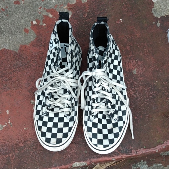 Vans Checkerboard Hi Tops #721454 - Picture 2 of 4